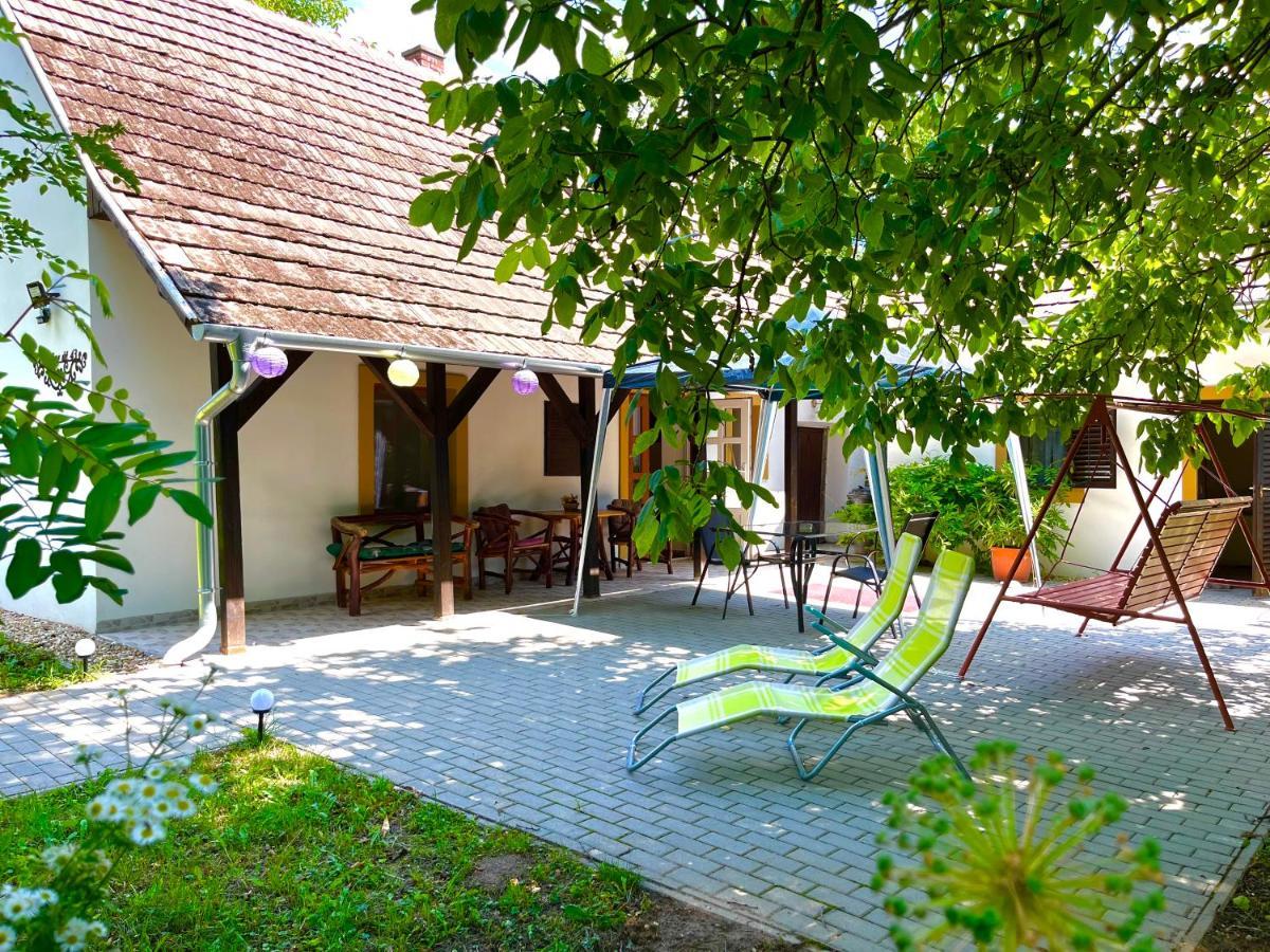 Arnyas Vendeghaz Villa Badacsonytomaj Exterior photo